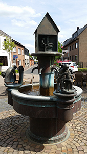 Brunnen in Tönisberg